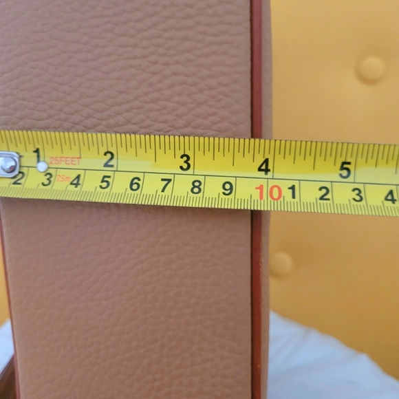 Rarely used! Dooney & Bourke Tan Taupe Pebble Leather Crossbody Bag - Picture 12 of 13